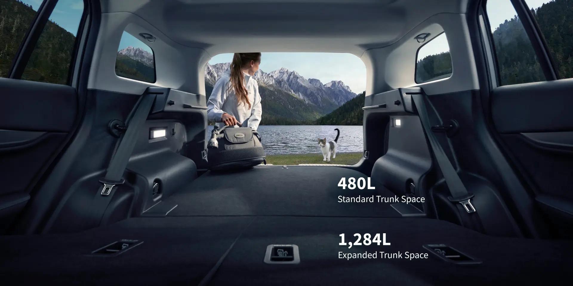 Jaecoo J5 boot with the rear seats folded