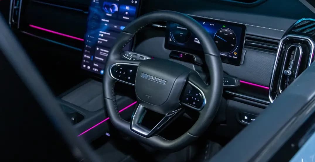 Jaecoo J7 PHEV dashboard with ambient lighting